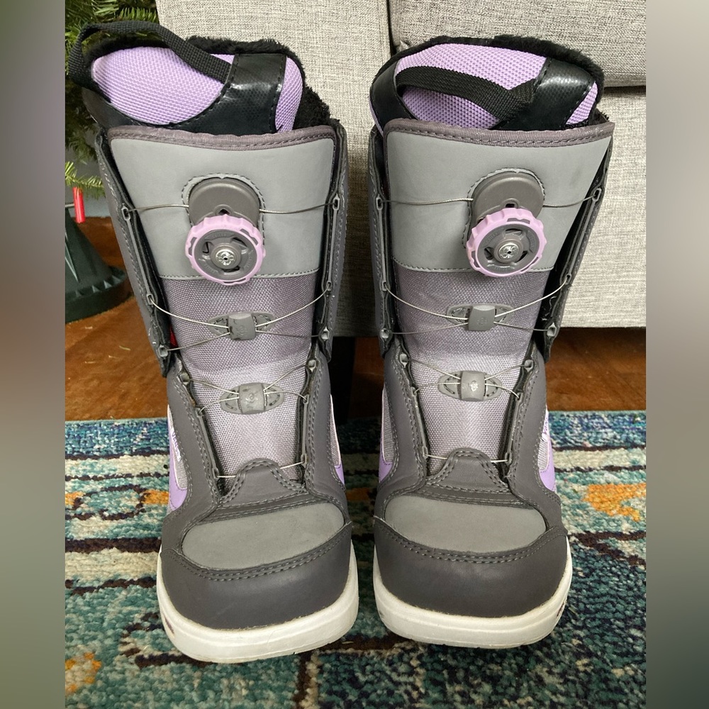 Vans encore women’s snowboard boot